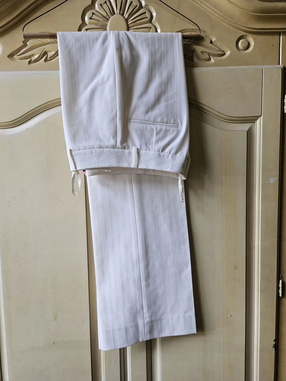 Antonio Melani Classic Women's White Tailored Pant Suit Set